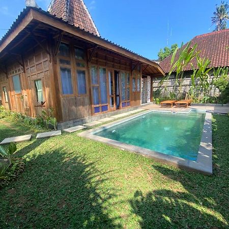 Sarini Villas Блахбату Экстерьер фото